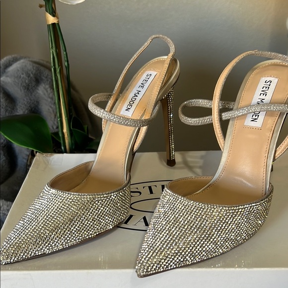 Steve Madden Shoes - Steve Madden Silver Glittery High-Heeled Mules NWOT retail $89